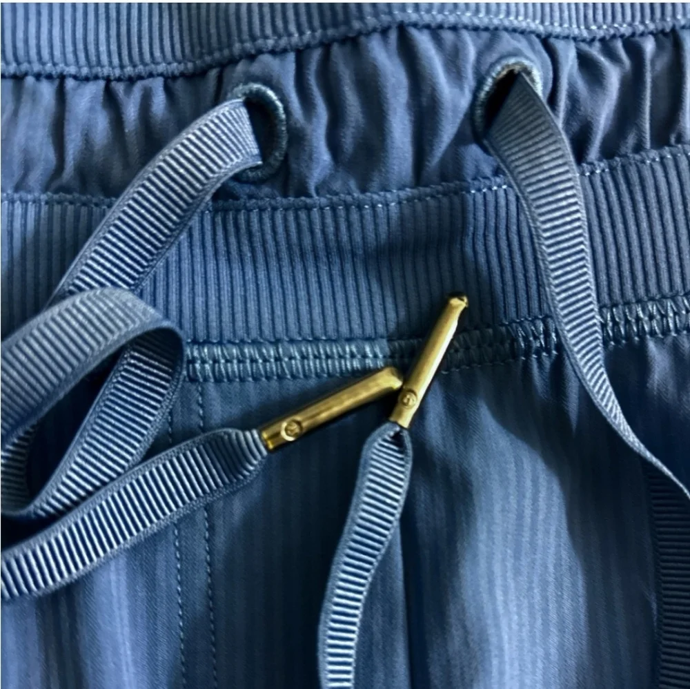 LULULEMON Dance Studio Mid-Rise Cropped Pants